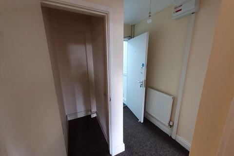 1 bedroom flat to rent - 3 Flats Available. Alexandra Road, Newport