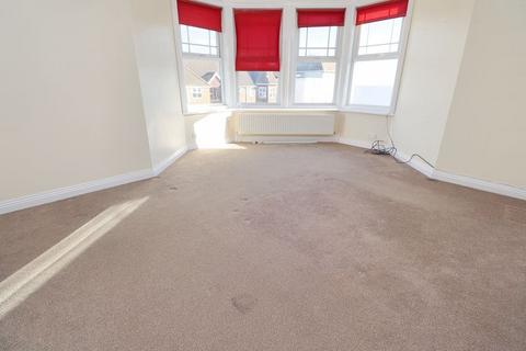 2 bedroom flat for sale, Harold Road, Clacton-On-Sea, CO15