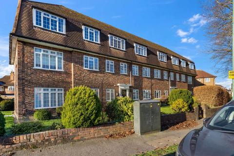 2 bedroom ground floor flat for sale, Dallas Road, Sutton