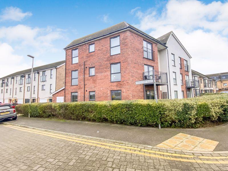 Belhouse Avenue, South Ockendon 2 bed apartment £250,000