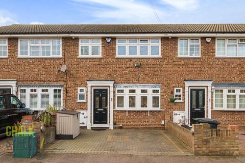 8 Lynbrook Close, Rainham, RM13 8DD