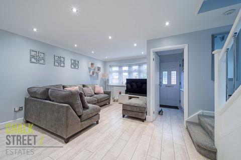 8 Lynbrook Close, Rainham, RM13 8DD