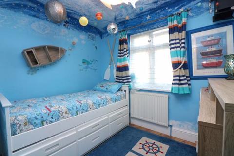 2 bedroom maisonette for sale, Millway Gardens, Northolt