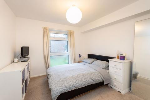 58 Westmoreland Drive, Sutton, SM2 6AB