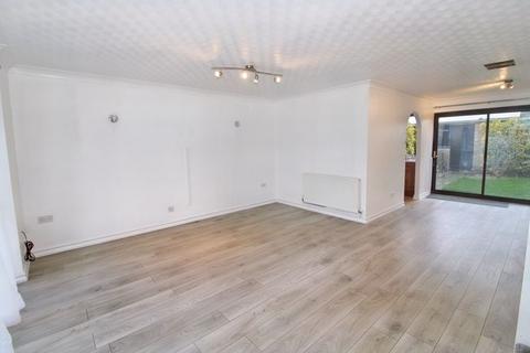 6 Ashtree Walk, Hazlemere, High Wycombe, HP15 7TG