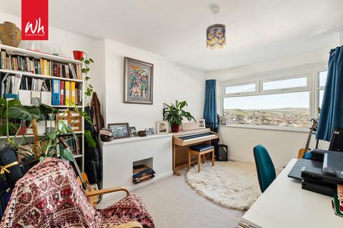 4 bedroom semi-detached house for sale, Greenfield Crescent, Brighton