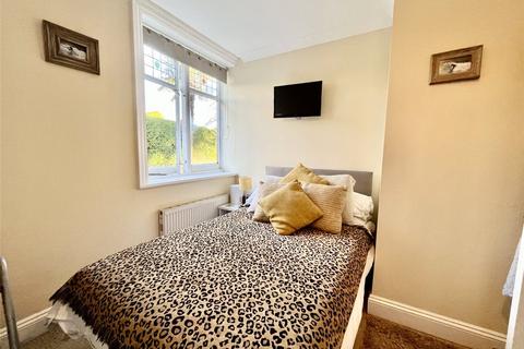 Flat 2, Haydon Gardens, 2 Haydon Road, Poole, BH13 6JB