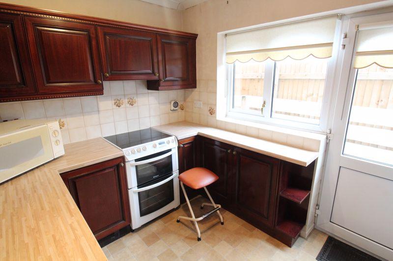 Furlong Lane, Halesowen B63 3 bed semidetached house for sale £190,000