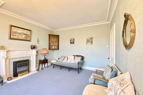 6 Bentinck Drive, Troon, KA10 6HX