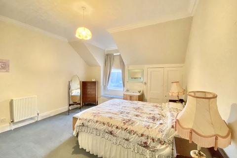 6 Bentinck Drive, Troon, KA10 6HX