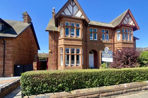 6 Bentinck Drive, Troon, KA10 6HX