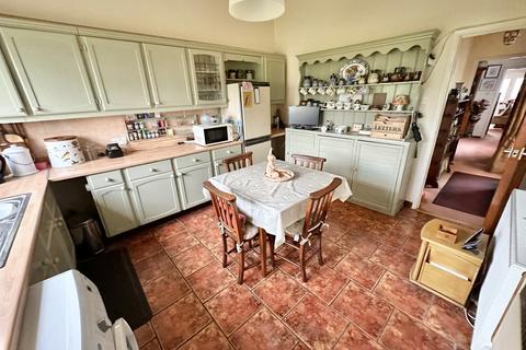 39 Guildford Road, Frimley Green, Camberley, GU16 6NN