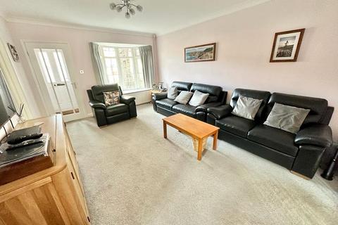 3 Gloucester Close, Frimley Green, Camberley, GU16 6LT