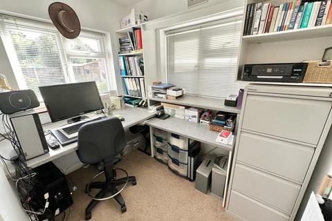 29 Cross Lane, Frimley Green, Camberley, GU16 6LP