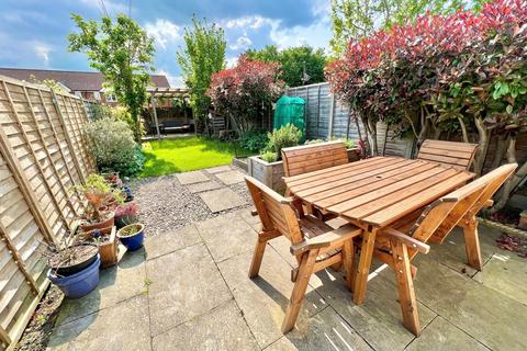 14 Guildford Road, Frimley Green, Camberley, GU16 6NP