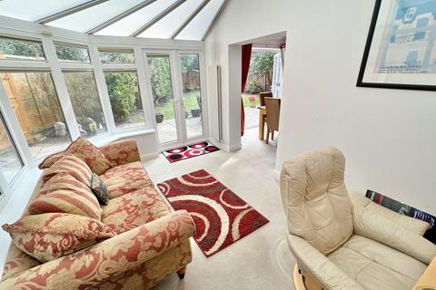 14 Broadlands, Frimley, Camberley, GU16 8YX