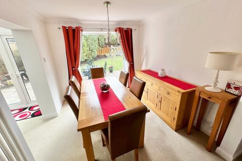 14 Broadlands, Frimley, Camberley, GU16 8YX
