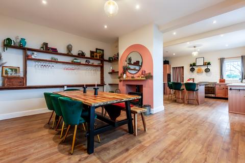 110 Tuffley Avenue, Gloucester, GL1 5NS