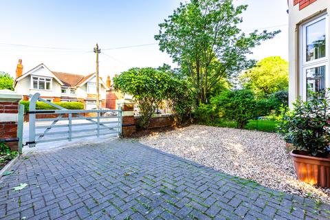 110 Tuffley Avenue, Gloucester, GL1 5NS
