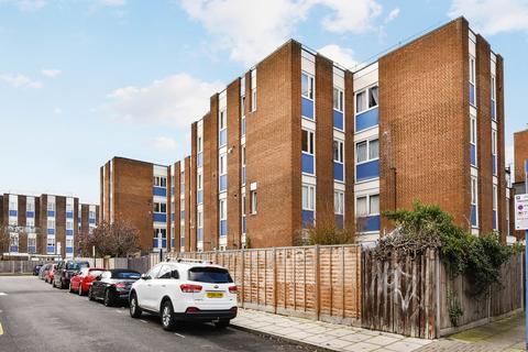 3 bedroom flat to rent, Crane House, Bow E3
