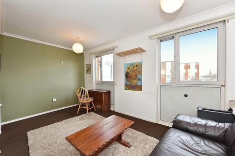 3 bedroom flat to rent, Crane House, Bow E3