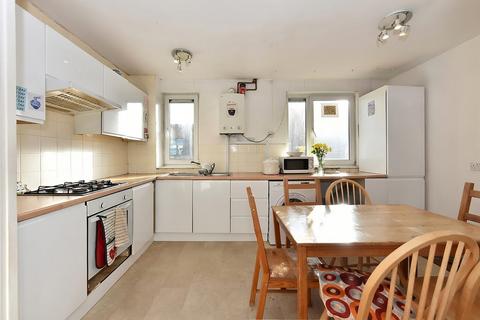 3 bedroom flat to rent, Crane House, Bow E3