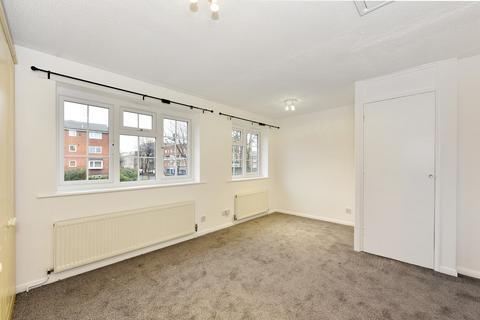 2 bedroom terraced house to rent, Skipworth Road, London E9