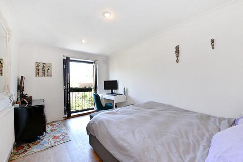 1 bedroom flat to rent, Cadogan Terrace, London E9