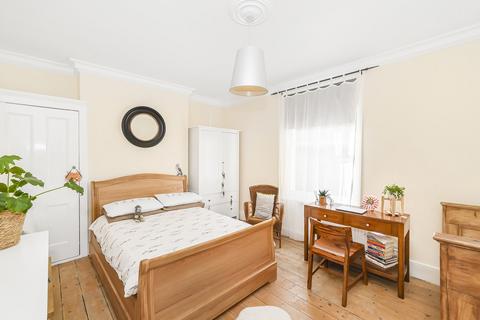 34 Meynell Road, London, E9 7AP