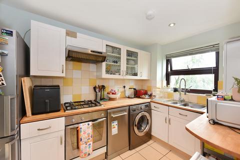 43 Edmeston Close, London, E9 5TJ