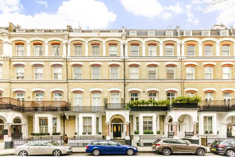 3 bedroom flat to rent, Old Brompton Road, South Kensington, London, SW5