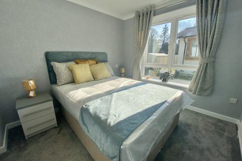 2 bedroom bungalow for sale, Victoria Gardens, Barkham Ride, Finchampstead