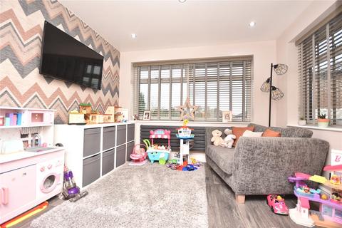 3 bedroom semi-detached house for sale, Knightsway, Leeds, West Yorkshire