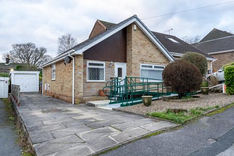 2 bedroom bungalow for sale, Knoll Wood Park, Horsforth, Leeds, West Yorkshire