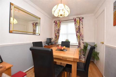 3 bedroom detached house for sale - Rembrandt Avenue, Tingley, Wakefield, West Yorkshire