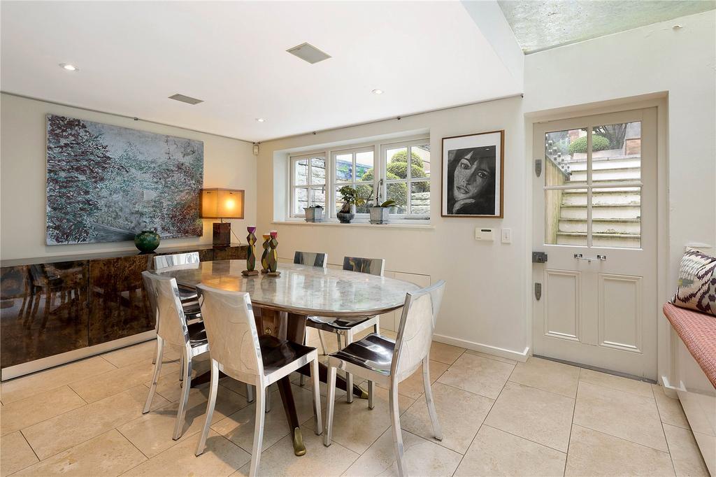 Breakfast Room