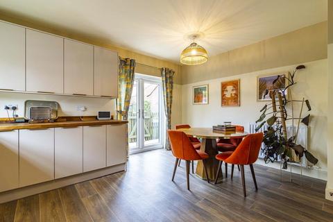 3 Ash Grove, Farnsfield, Newark, NG22 8FY