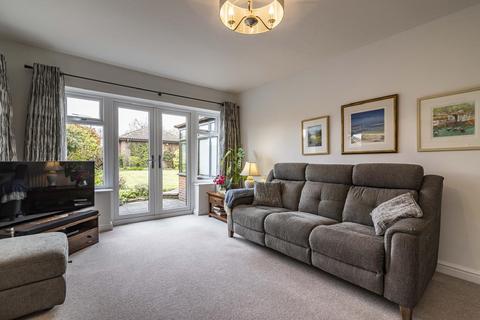 2 Broad Close, Woodborough, Nottingham, NG14 6BY