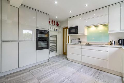 4 Marrison Way, Southwell, NG25 0ED