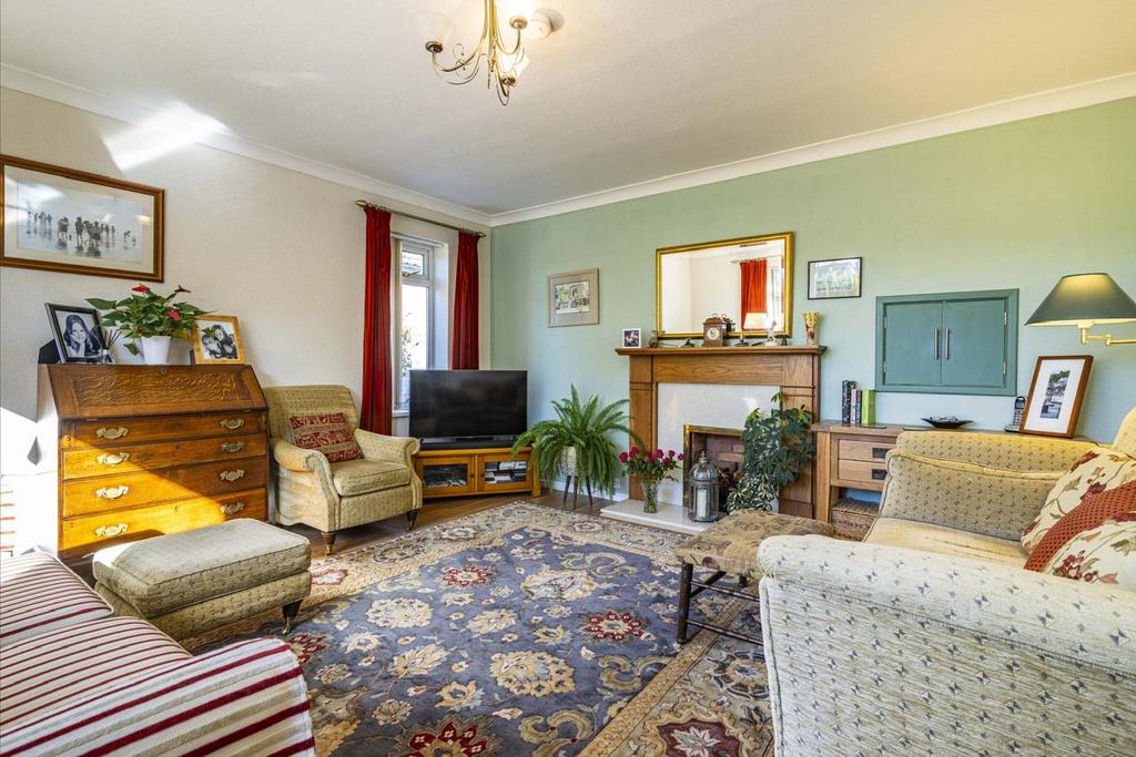 Far Back Lane, Farnsfield Newark NG22 3 bed detached bungalow for sale
