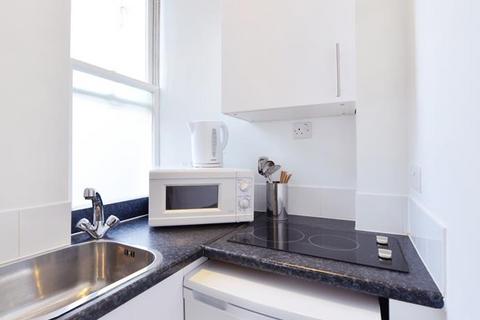 1 bedroom apartment to rent, Hill Street, London W1J