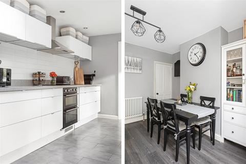 120 Commonwealth Road, Caterham, CR3 6LS