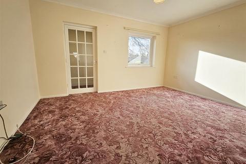 74 Penmere Road, St Austell, PL25 3PE