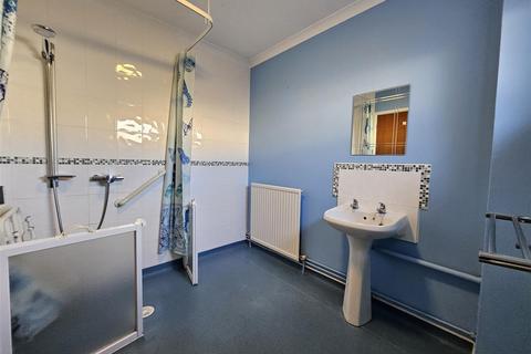 74 Penmere Road, St Austell, PL25 3PE