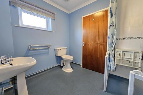 74 Penmere Road, St Austell, PL25 3PE