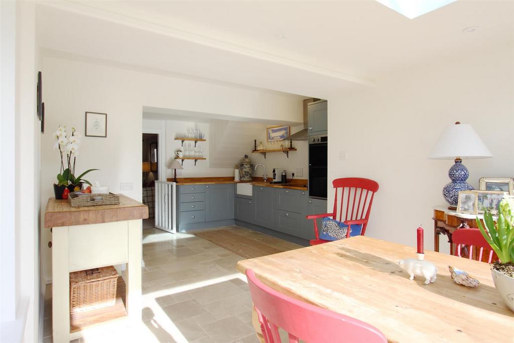 Jasmine Cottage - Kitchen.JPG