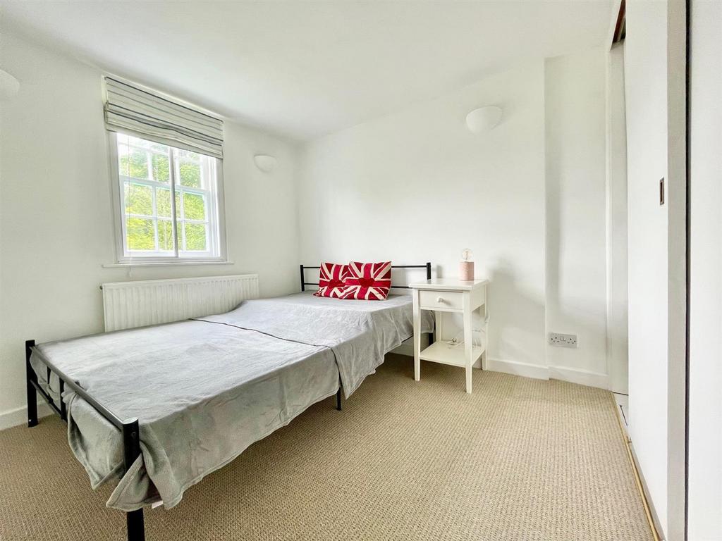 BED2.jpg