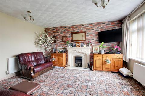 2 bedroom detached bungalow for sale, North Road, Trusthorpe LN12