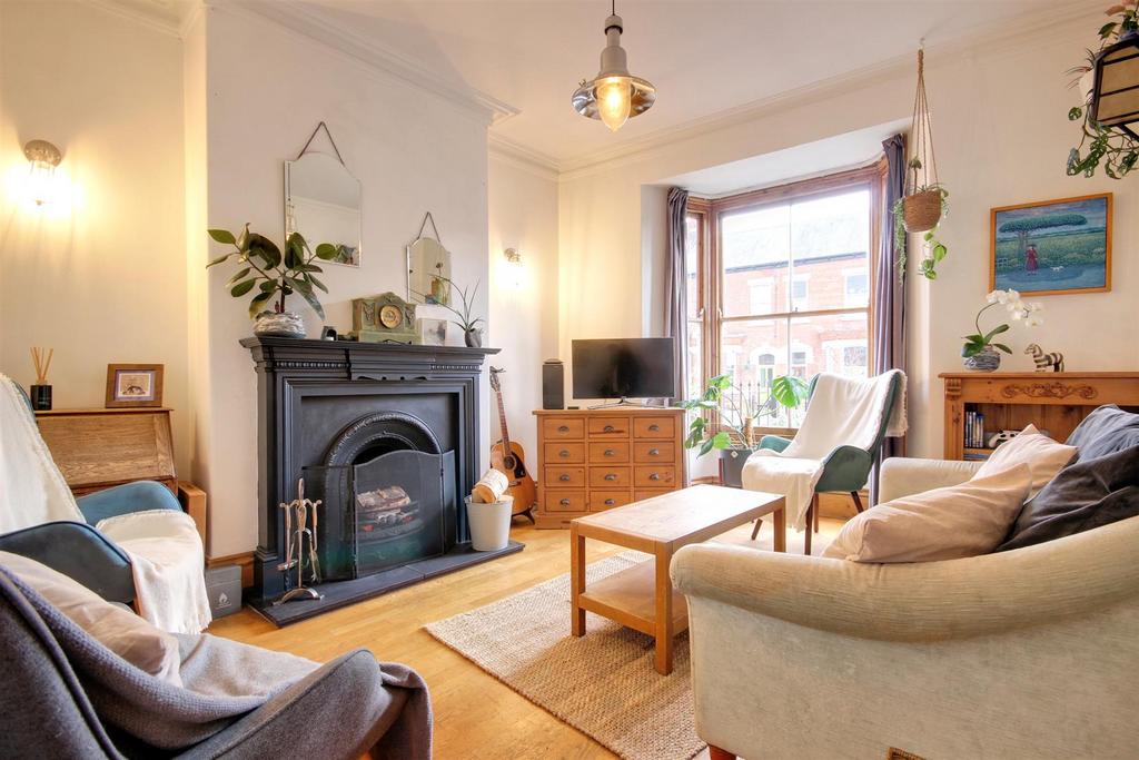 Norwood, Beverley 5 bed end of terrace house for sale £395,000