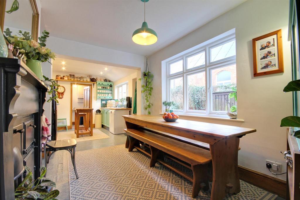 Norwood, Beverley 5 bed end of terrace house for sale £395,000